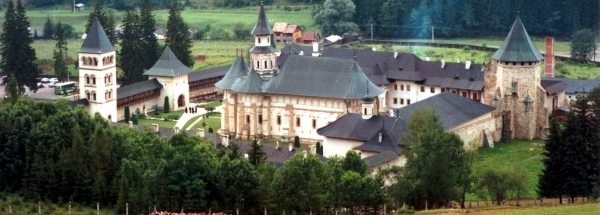 romania-putna-monastery