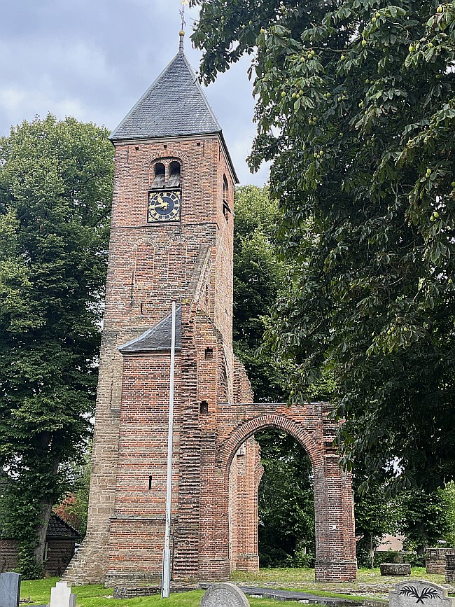 photo Dutch Reformed Church protestantse kerk kerkepad dreumel 51 849893241049806 5 430785310410119 netherlands 20230813